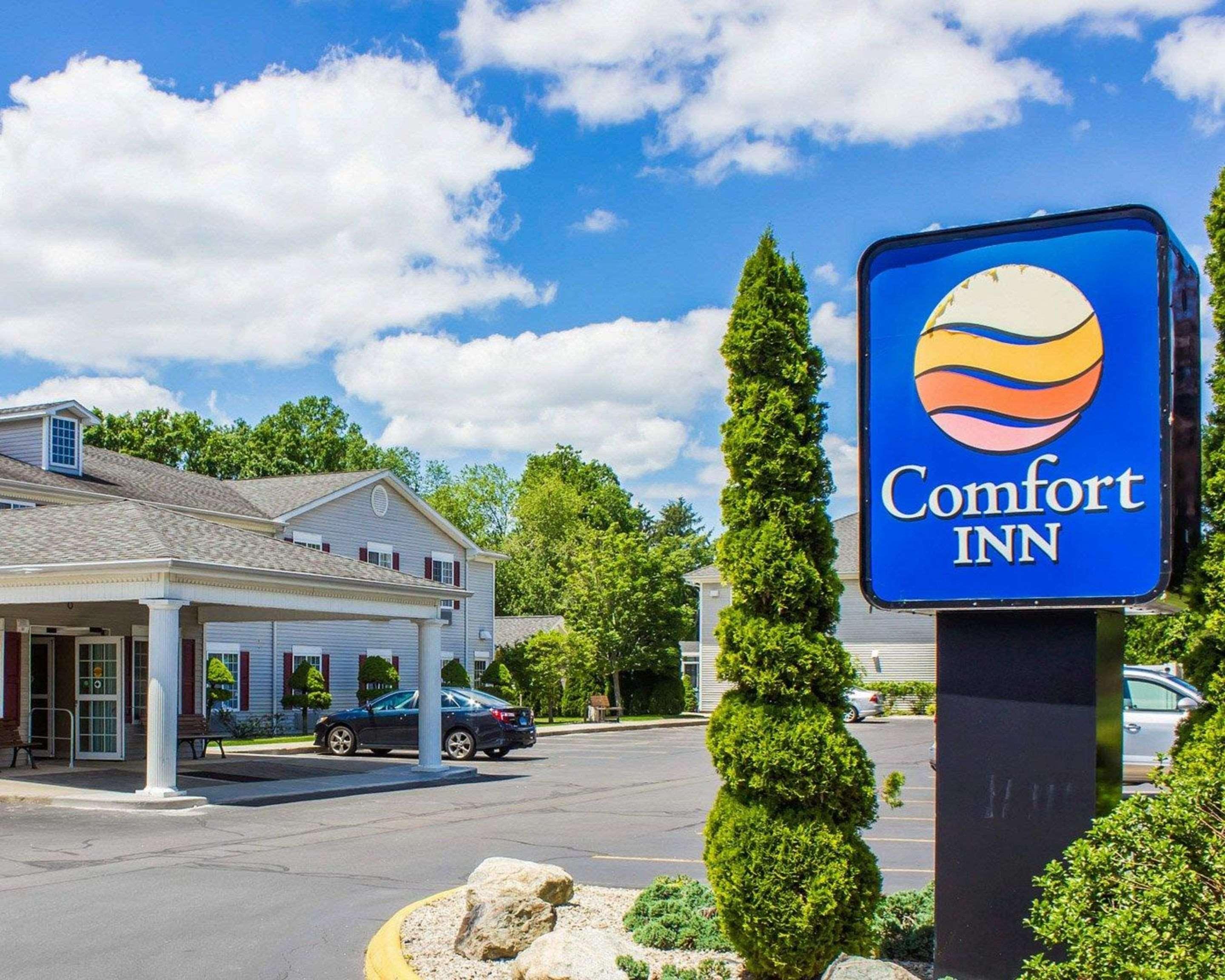 Comfort Inn Guilford Near I-95 Экстерьер фото