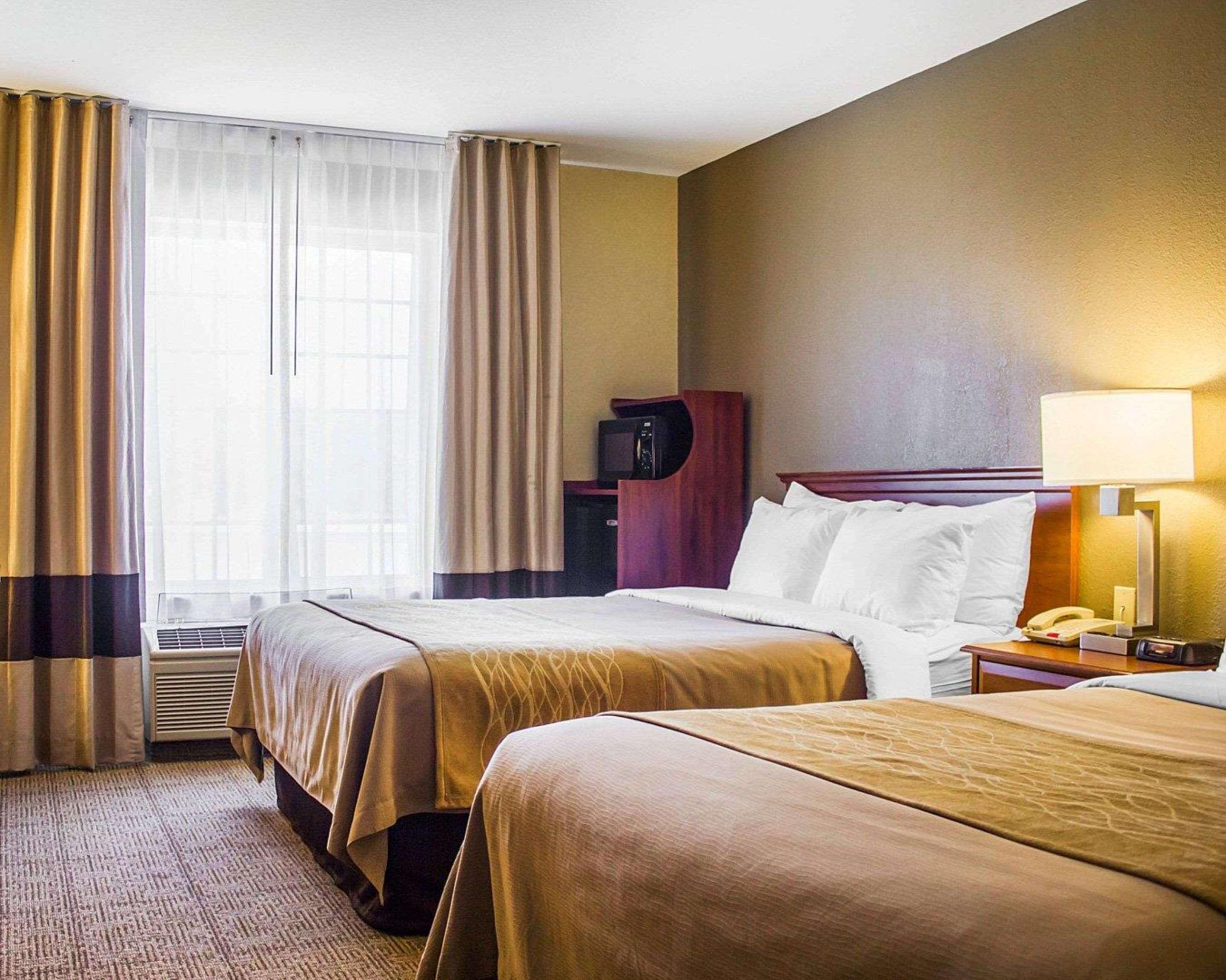 Comfort Inn Guilford Near I-95 Экстерьер фото